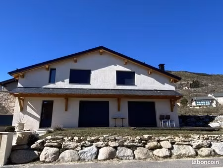 maison 5 pièces 151 m²