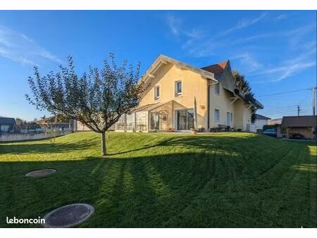 magnifique villa de 136 m² – 4 chambres – jardin au calme – proche frontière