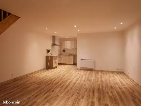 charmante maison de bourg t3 80m2