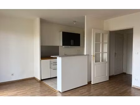 location appartement  45.9 m² t-2 à bourges  580 €