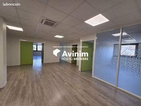 bureaux 301 m² annecy