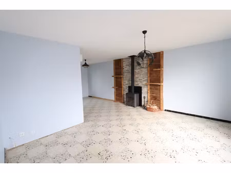 maison avec extérieur à marzy secteur très calme