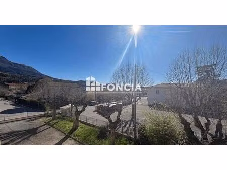 digne les bains  appartement t3  terrasse  cave et garage