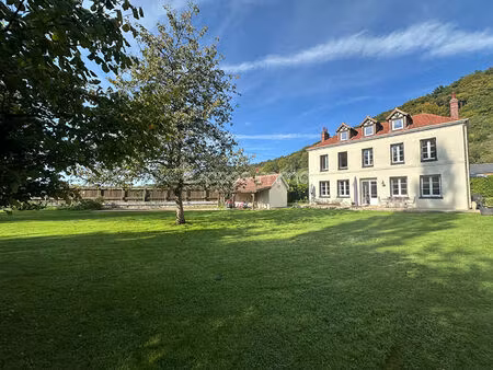 exclusivite a montville : maison de maître t9 à vendre au bord de l'eau avec dépendances s