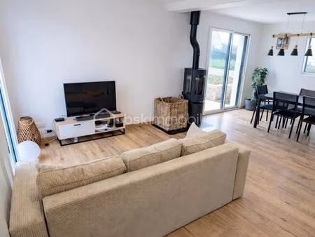 maison de 78 m² à ploneour-lanvern