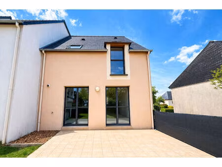 maison récente 3 pièces à vendre à saint armel - plein centre  accès gare à pied