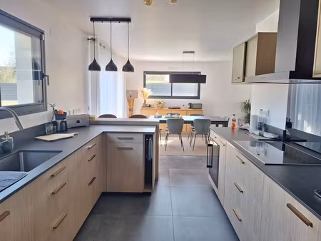 maison à vendre 5 pièces ()