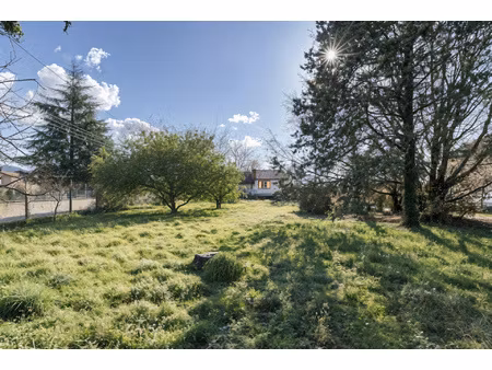 secteur ambutrix  au gaillot  à deux minutes d'ambérieu en b