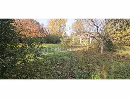 terrain commercial de 694 m² à milhaud