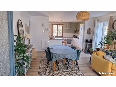 appartement d'environ 78 m² avec parking privatif + garage+ cave