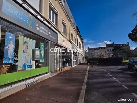 local commercial 73 m²