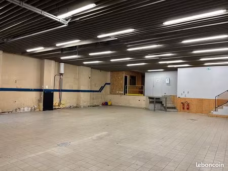 local d’activité 320 m² – entrepôt + bureaux – nantes république