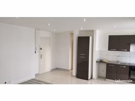 f2 proche gare et centre ville