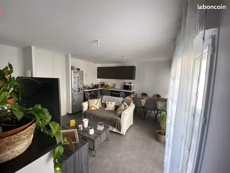 appartement  centre-ville de cozes