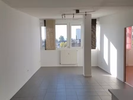 appartement 2 pièces 65 m²