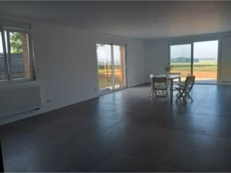 maison familiale disponible. dpe a. grand confort