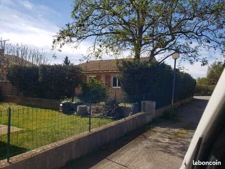 loue villa plain pied quartier calme