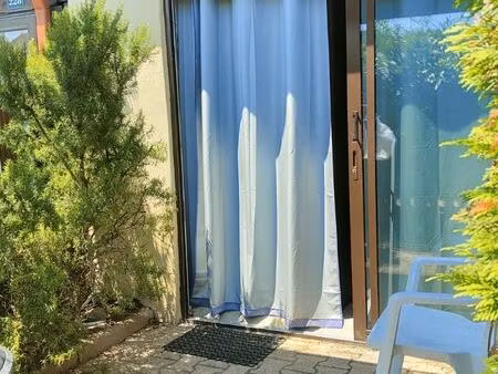loue studio à l'année dans résidence calme et sécurisé