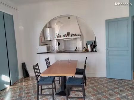 appart t3  72 m2  rue de la république