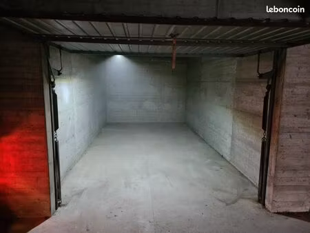 garage/box bourgoin champaret 18m2