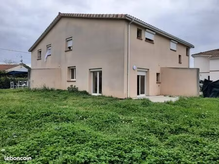 villa mitoyenne t4 88.5m2+16m2 remise+ jardin et terrasse
