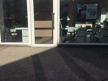 local commercial 72m2