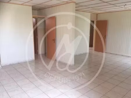 a louer 890 euros* 4 pièces * 90 m² * 97139 abymes *