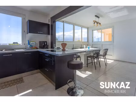 a louer saint pierre - appt f3/4 meublé de 86 m² - loyer 1 475 € cc - disponible le 15 avr