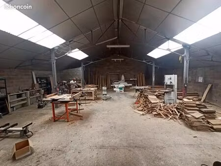 local 220 m² feytiat