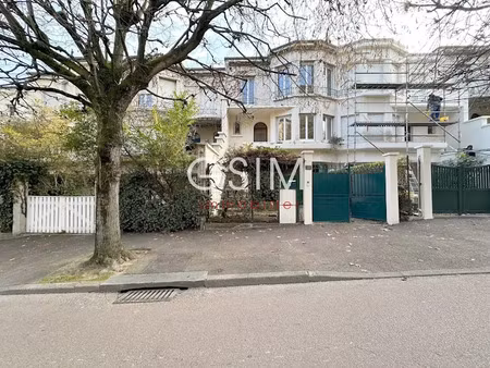 location maison 6 pièces 112 m² à saint-cloud (92210)  3 200 €