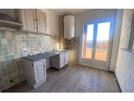 location appartement  m² t-3 à manosque  765 €