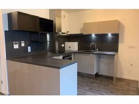 location appartement  57 m² t-3 à massy  1 093 €