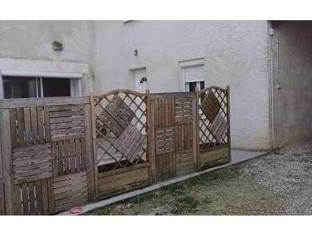 location maison  m² t-4 à crazannes  790 €