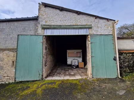 vente parking 55 m² à tonnay-boutonne (17380)  34 000 €