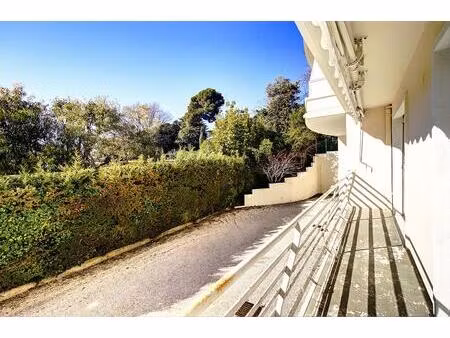 cannes montfleury - appartement 2 pièces avec vue sur parc arboré