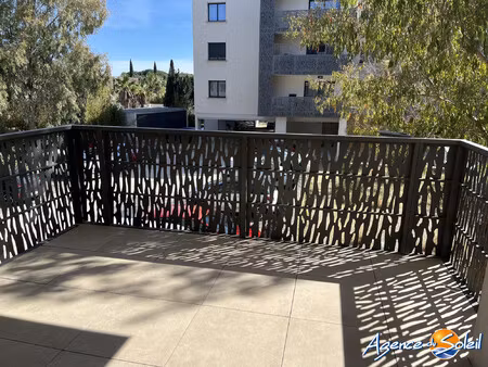 charmant t2 avec terrasse et parking