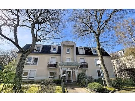 location appartement  76.2 m² t-3 à petit-couronne  790 €