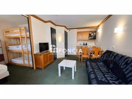 les coches - spacieux studio-cabine exposé sud et skis aux pieds !