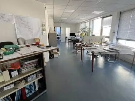location bureaux 123 m²
