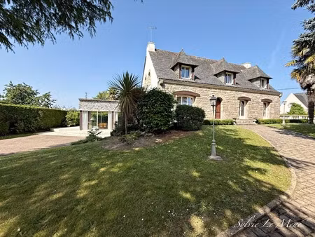 à vendre – maison familiale lumineuse de 245 m² sur terrain clos de 1000 m²  dans quartier