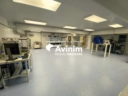 vente commerce 706 m²