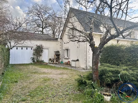 maison familiale avec jardin sans vis-à-vis la ville-aux-d