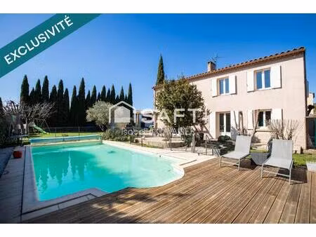 vedène maison 210 m²  piscine  double logement indépendant  jardin 970 m²