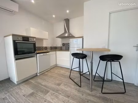 studio à louer à partir du 1 er mai