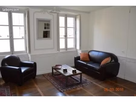 t3 meublé de 72 m2  calme et lumineux