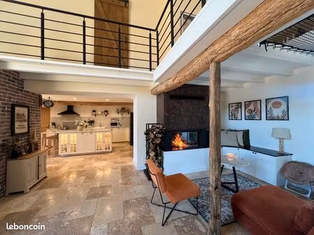 maison rénovée meublée