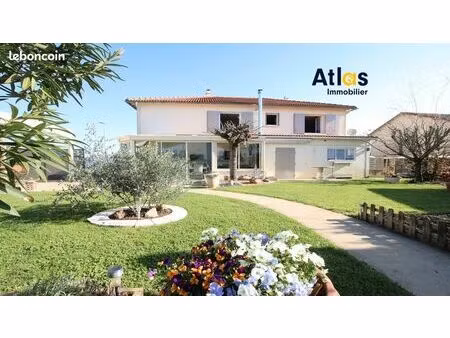 maison 9 pièces 177 m²