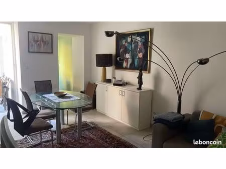 f3 meublé avec balcon