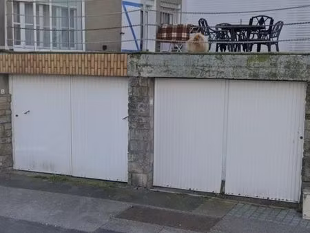 parking/box 1 pièce 15 m²