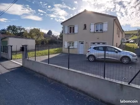 locations maison indivuelle avec garage  cave  parking  terrain